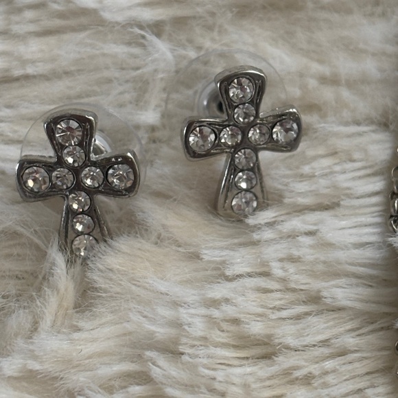 Silver Cross Pendant Necklace and Earring Set - Picture 3 of 10